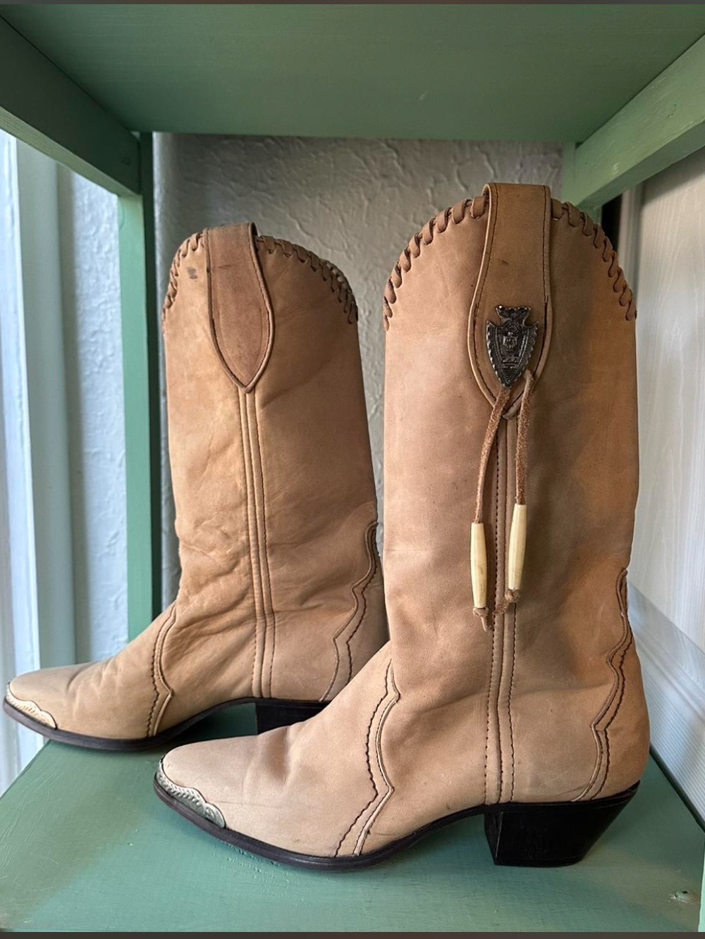 Vintage Laredo Western Boho Hippie Boots Size 6